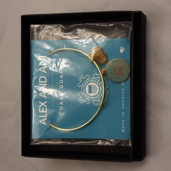 NWT, Alex and Ani U.S. Coast Guard Bangle Bracelet - Picture 5 of 7